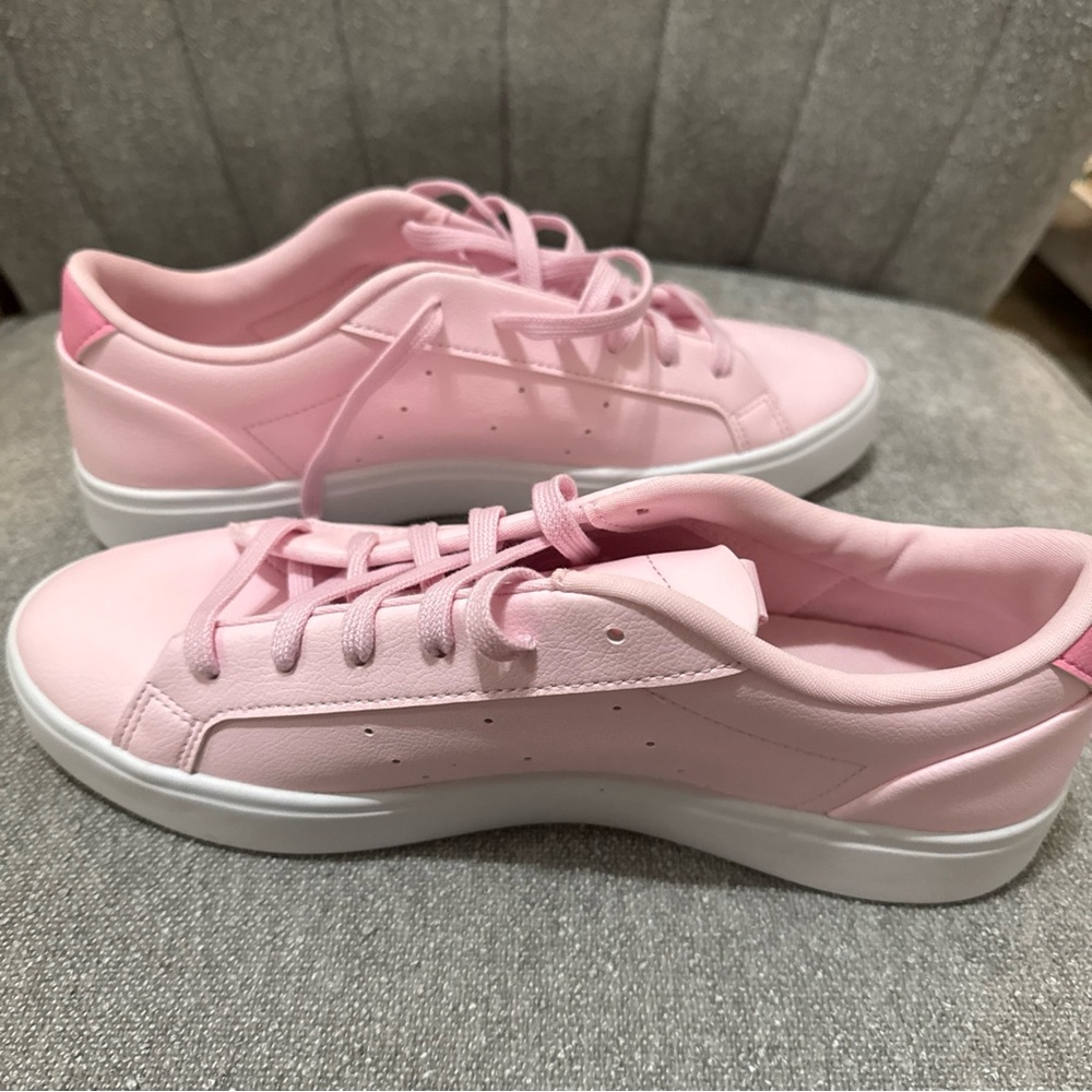 adidas Women's Light Pink Sneakers